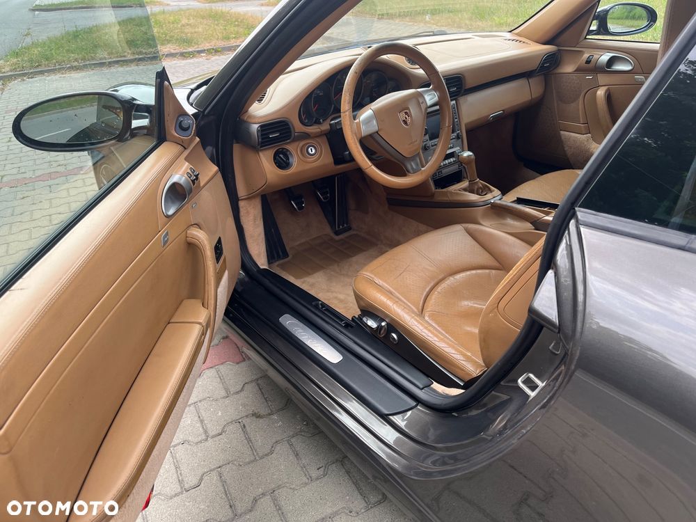Porsche 911 Carrera - 9