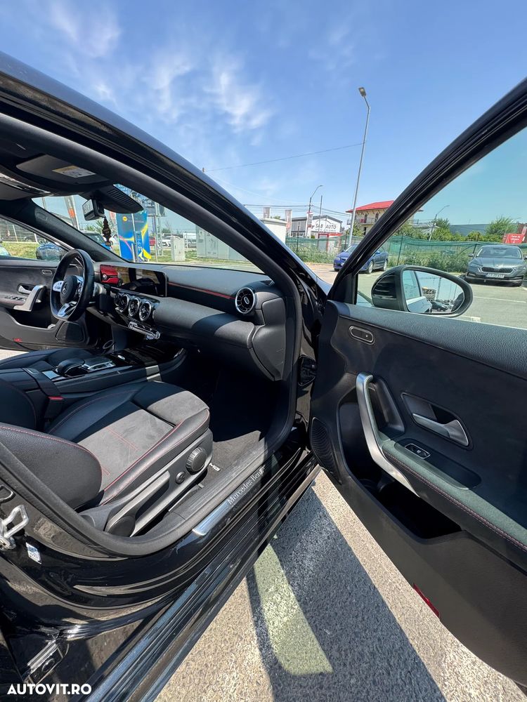 Mercedes-Benz A 180 7G-DCT AMG Line - 11