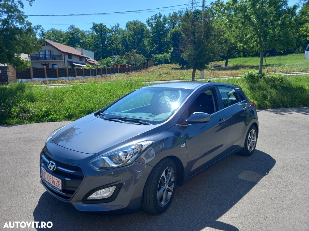 Hyundai i30 blue 1.6 CRDi Style - 1