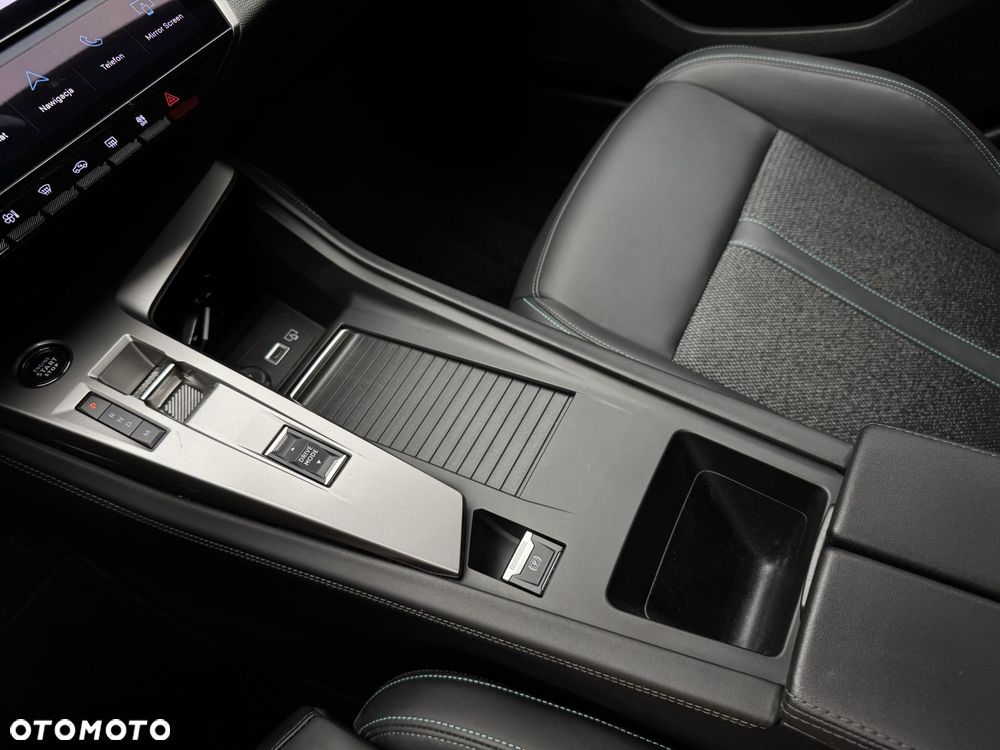 Peugeot 308 1.5 BlueHDi Allure Pack S&S EAT8 - 28