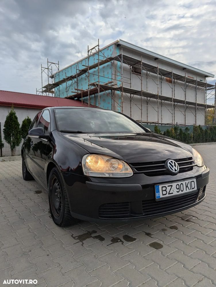 Volkswagen Golf - 2