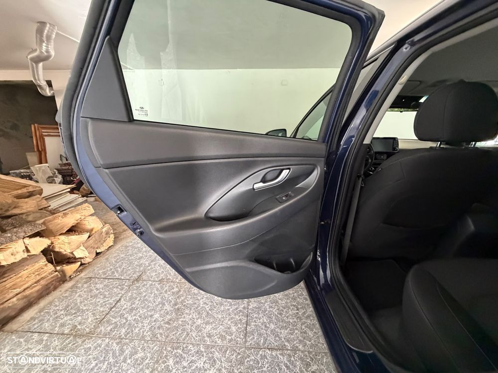Hyundai i30 CW - 17