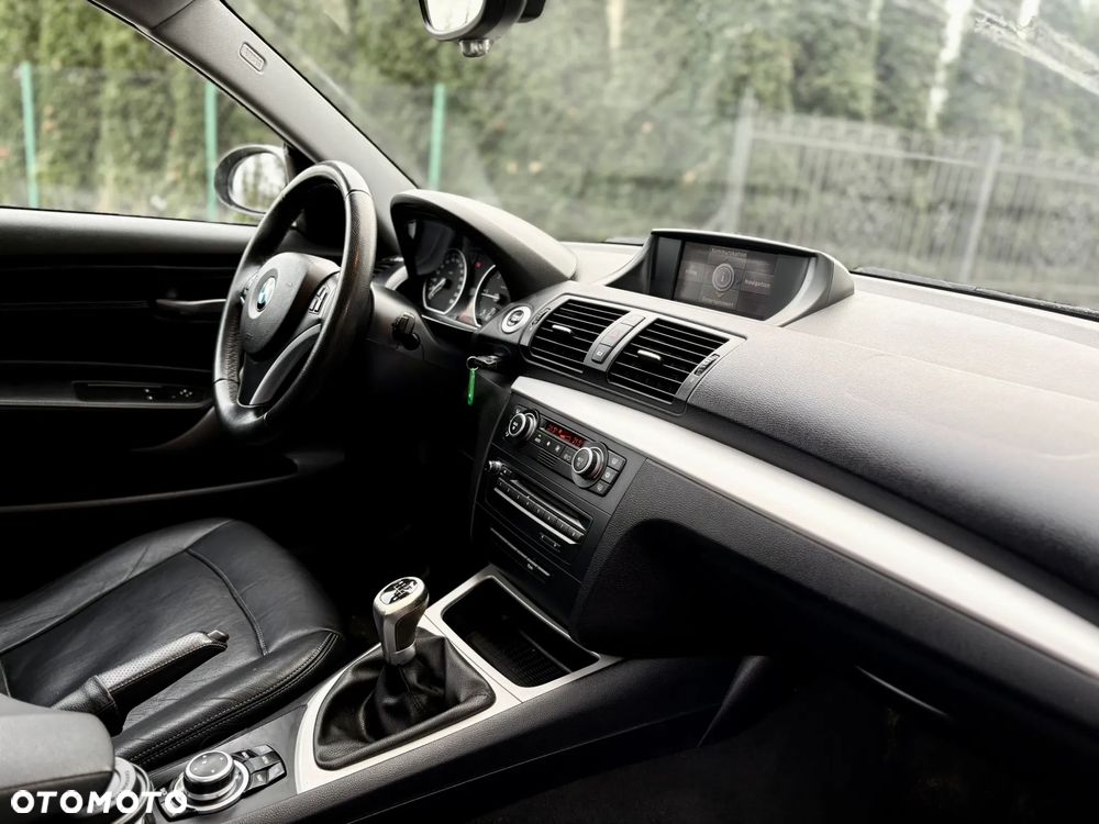 BMW Seria 1 120d DPF Edition Sport - 8