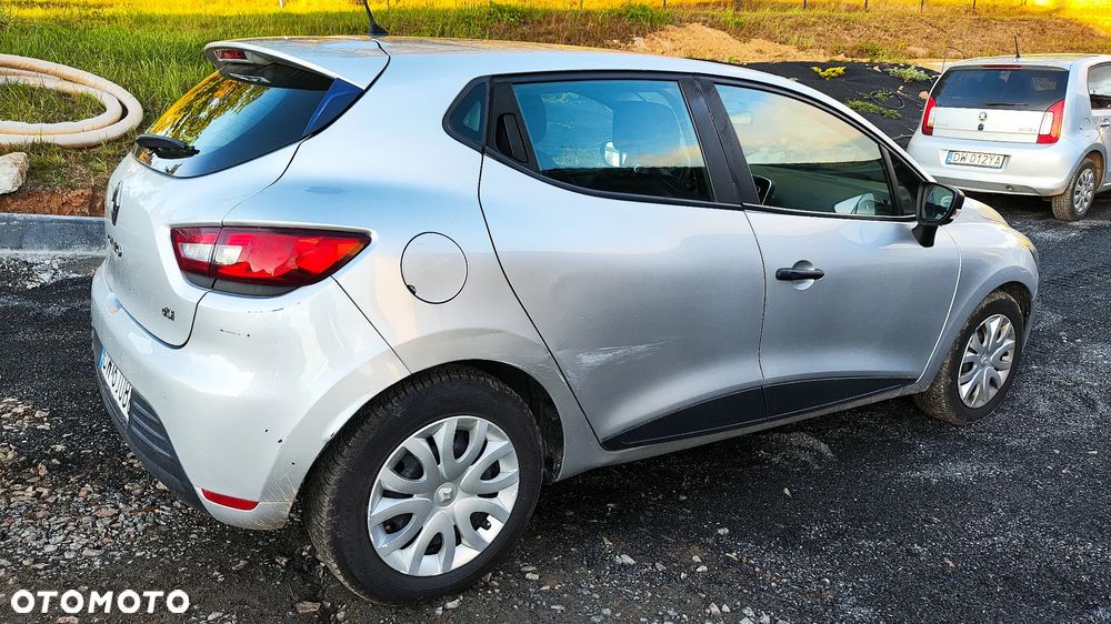 Renault Clio 1.5 dCi Alize - 11