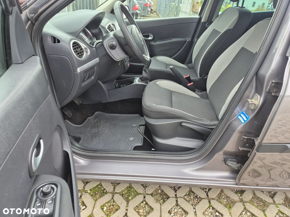 Renault Clio 1.2 16V 75 Dynamique - 15