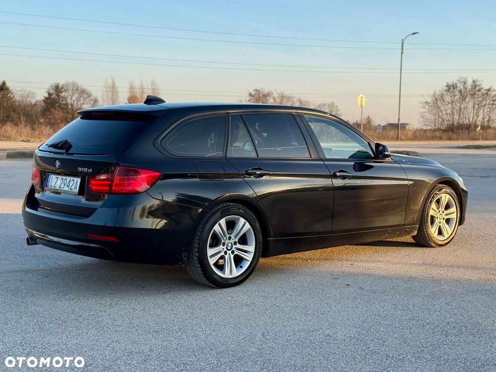 BMW Seria 3 318d - 15