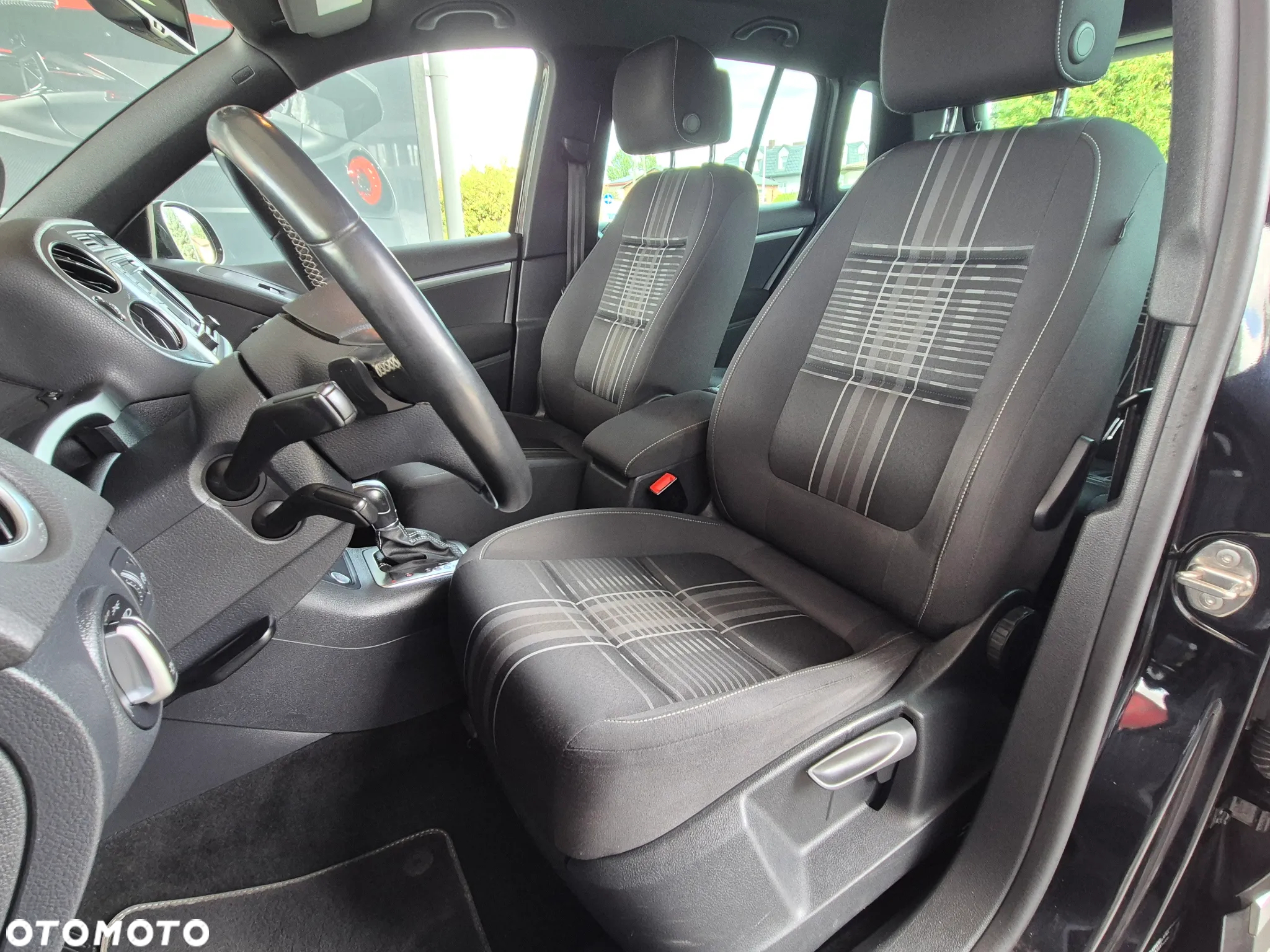 Volkswagen Tiguan 2.0 TDI SCR 4MOTION BlueMotion Technology DSG Lounge Sport & Style - 25