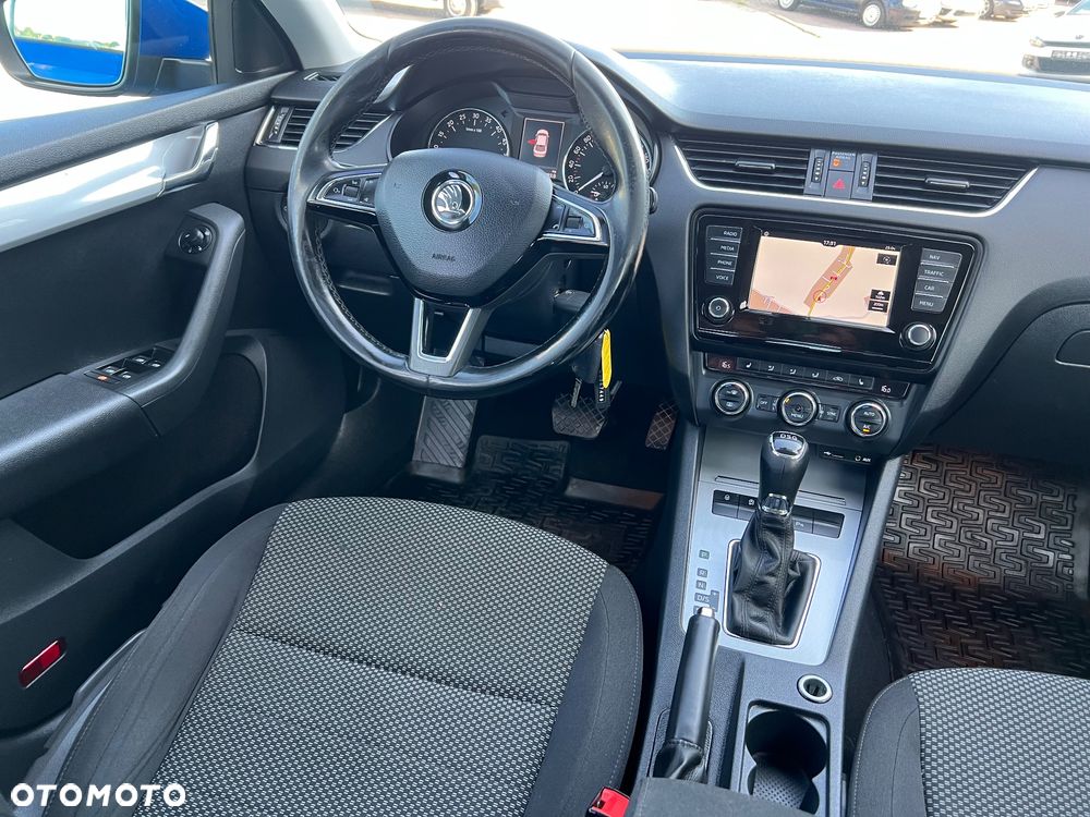Skoda Octavia 2.0 TDI Ambition DSG - 19