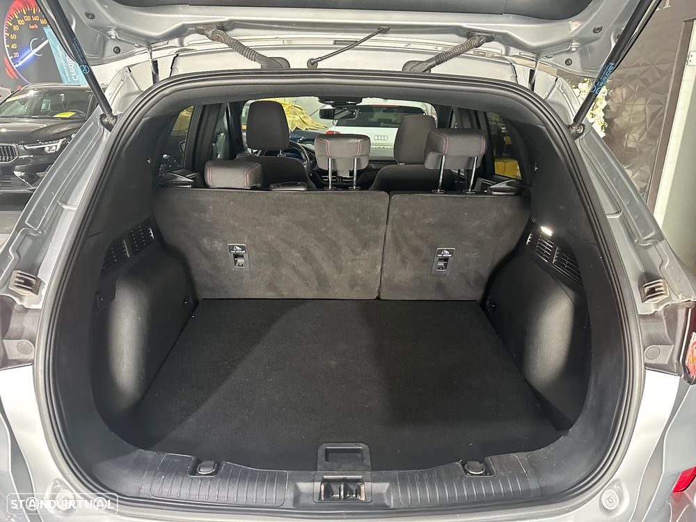 Ford Kuga 1.5 EcoBoost ST-Line - 4
