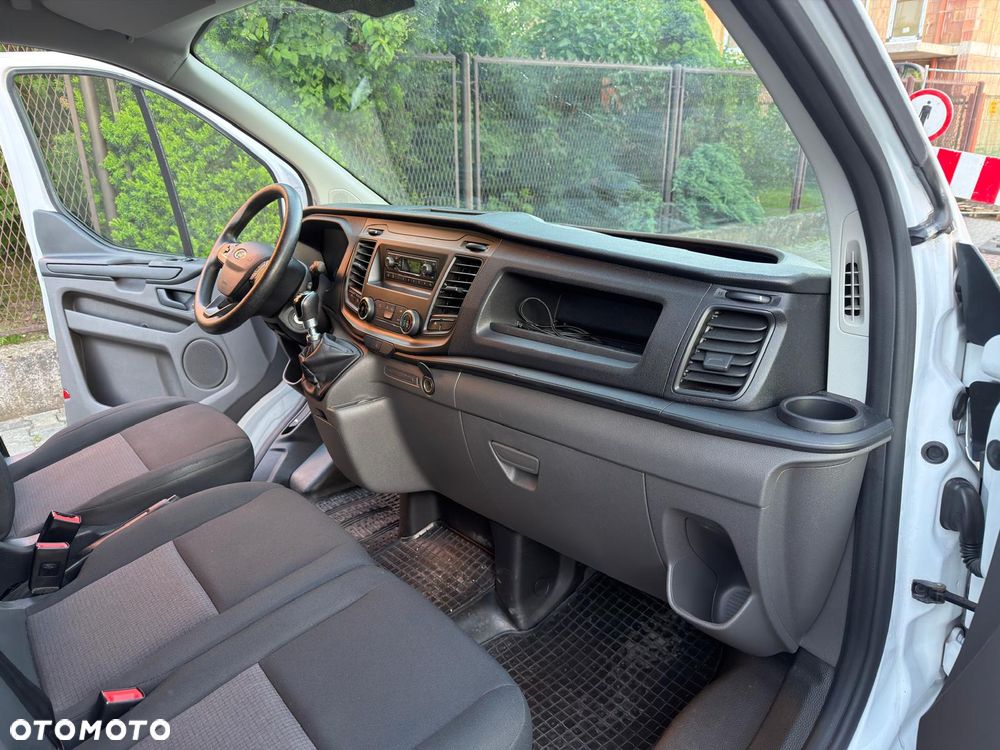 Ford Transit Custom - 13