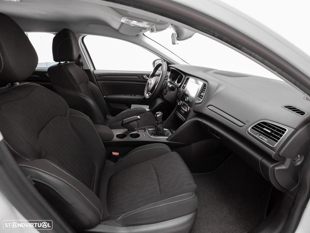 Renault Mégane 1.5 Blue dCi Limited - 8