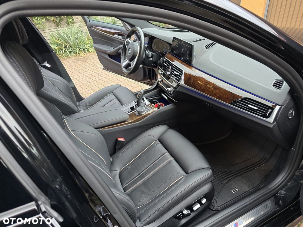 BMW Seria 5 530i xDrive mHEV M Sport sport - 11