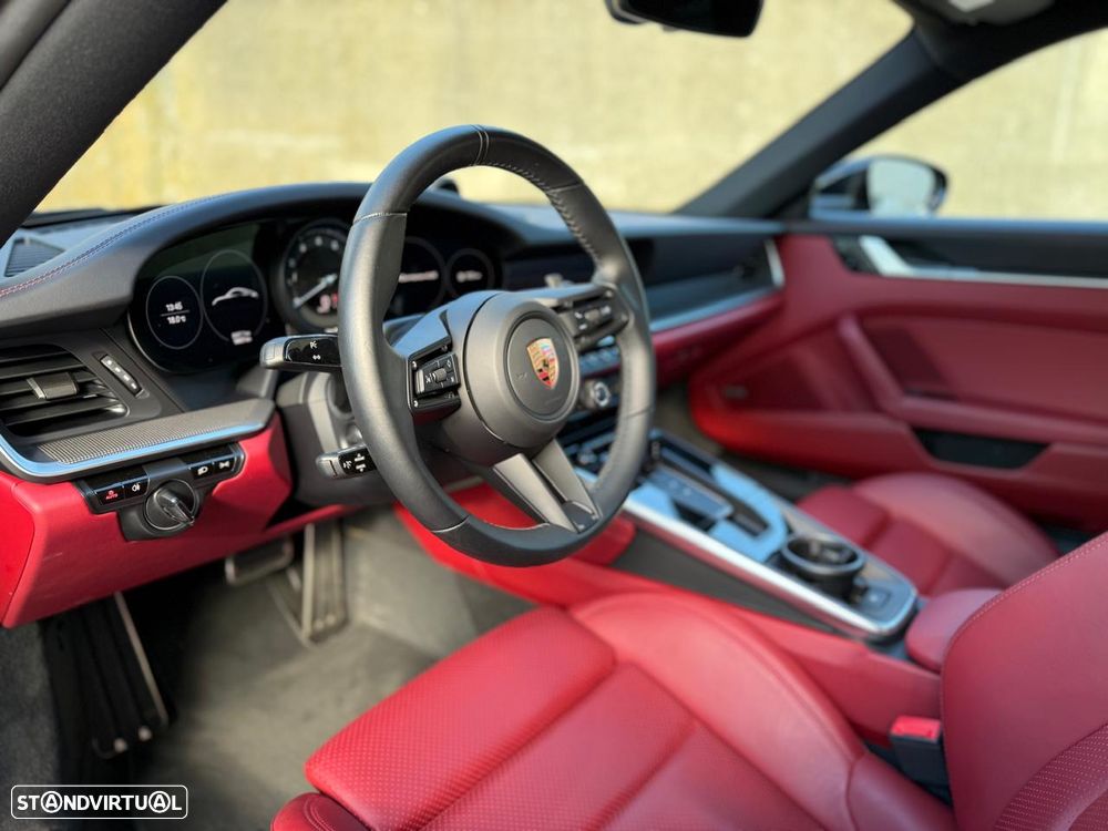 Porsche 911 (992) - 11