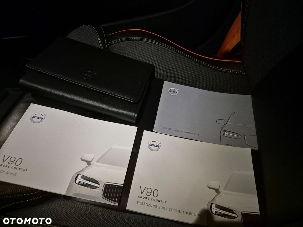 Volvo V90 Cross Country T6 AWD Ocean Race - 30