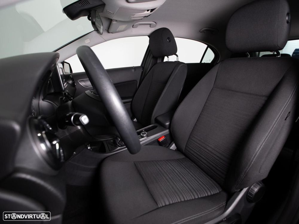 Mercedes-Benz A 180 - 8