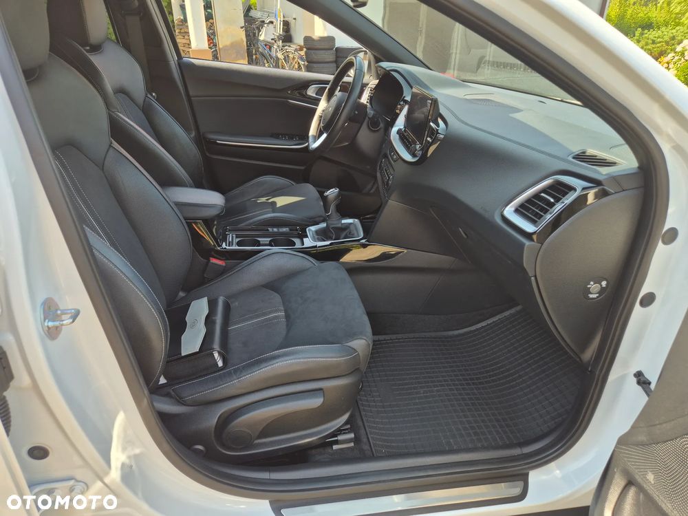 Kia XCeed 1.5 T-GDI OPF BLACK XDITION - 12
