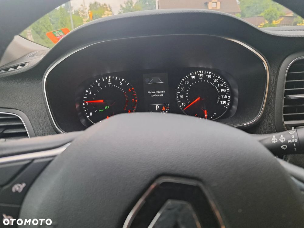 Renault Megane TCe 140 GPF EDC LIMITED - 18