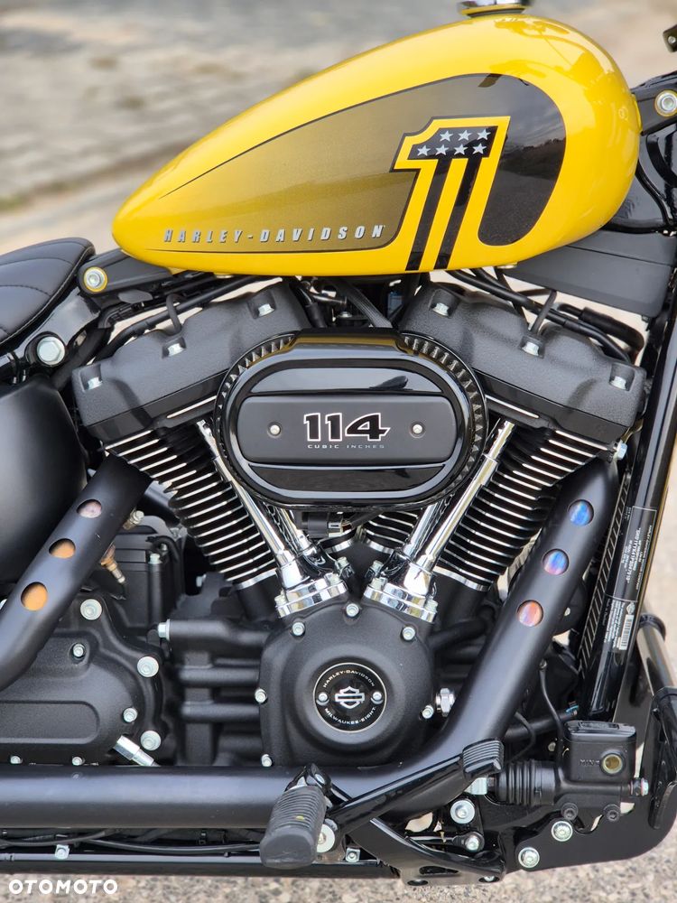 Harley-Davidson Softail Street Bob - 13