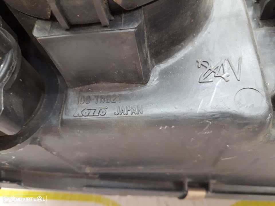 Óptica Direita Lexus GS300 3.0 i 212 Cv  de 1996 - Ref: 10075827 - NO600008 - 3