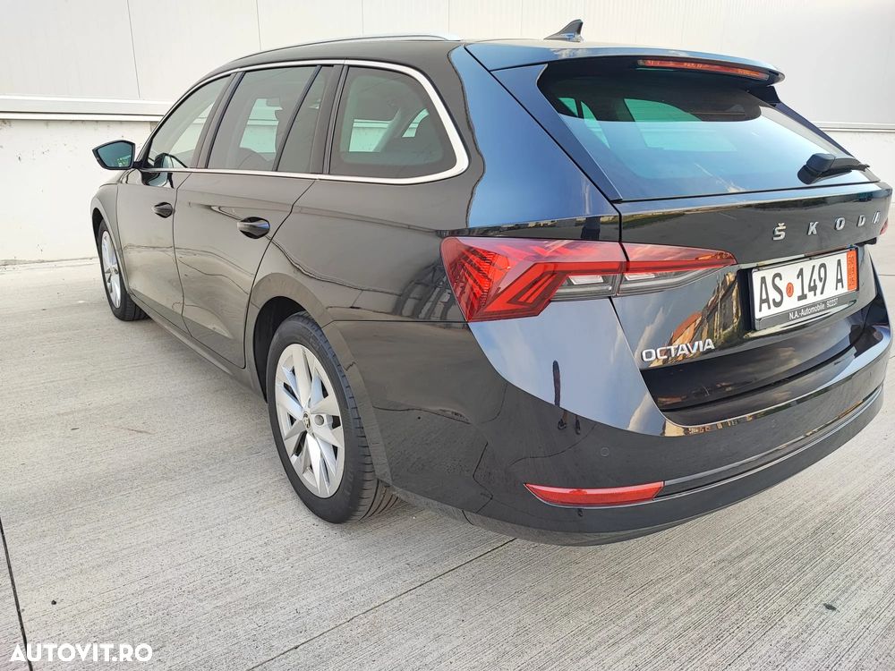 Skoda Octavia Combi 2.0 TDI DSG Edition - 19