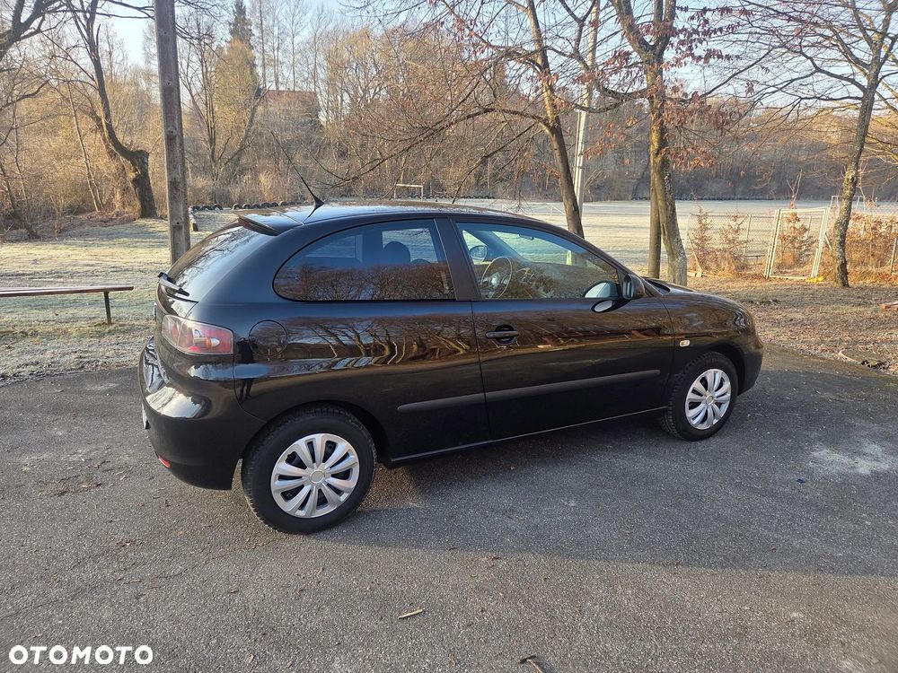 Seat Ibiza SC 1.4 16V Sport - 4