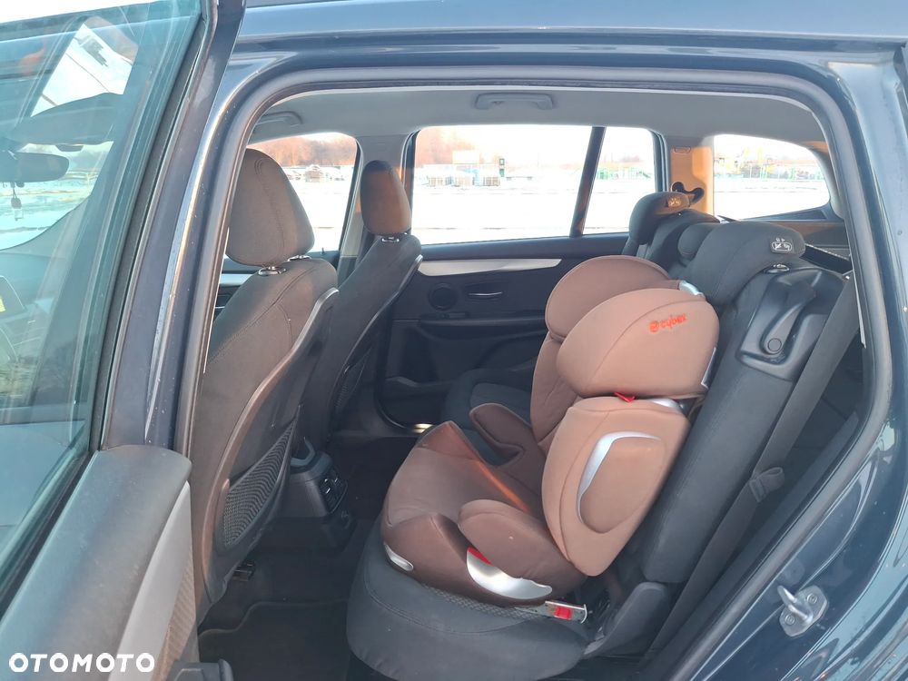 BMW Seria 2 218d Sport-Aut Luxury Line - 11