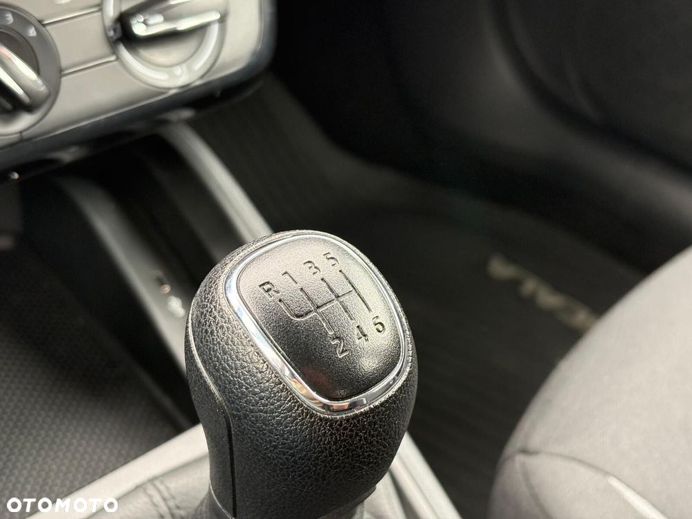 Skoda Scala 1.0 TSI Essence - 25
