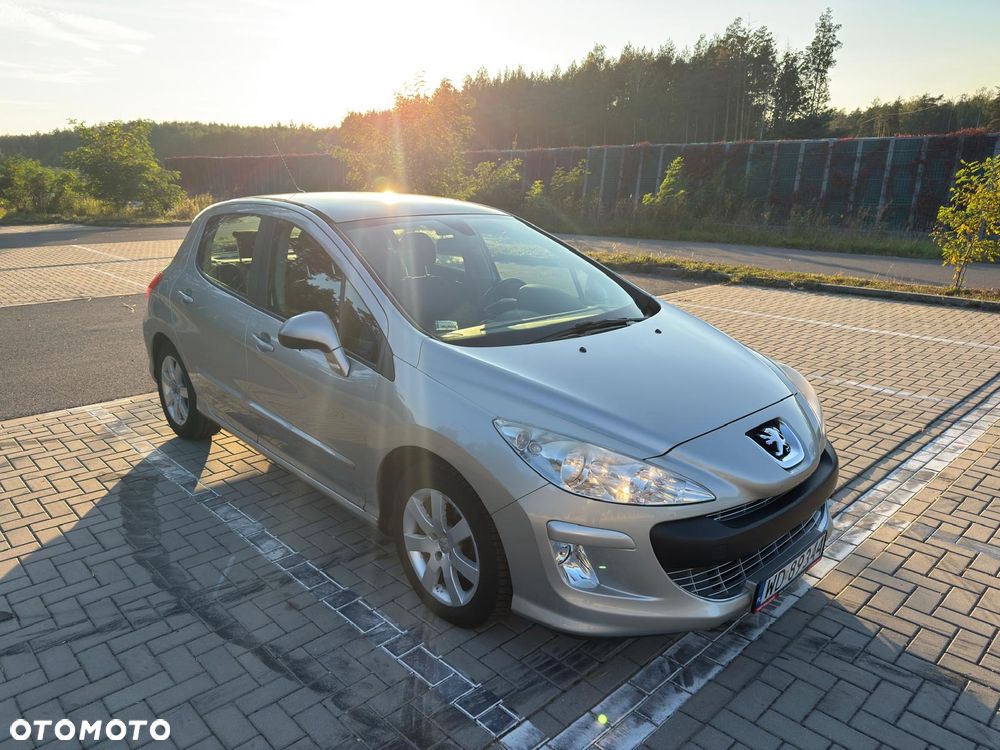 Peugeot 308 2008 photo 2