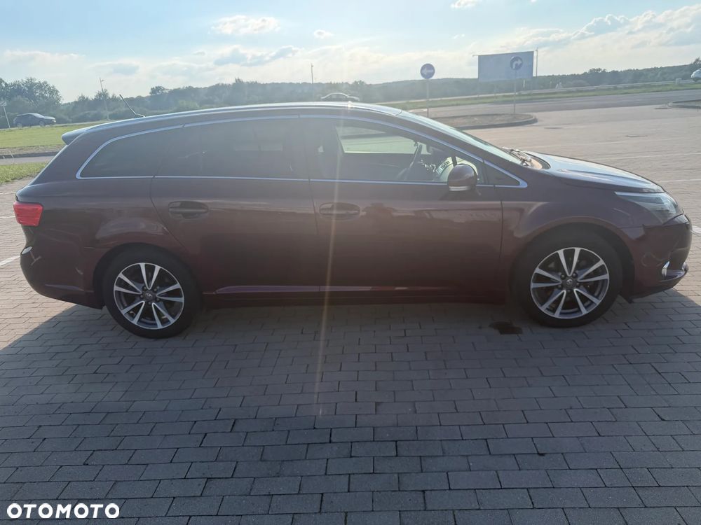 Toyota Avensis - 5