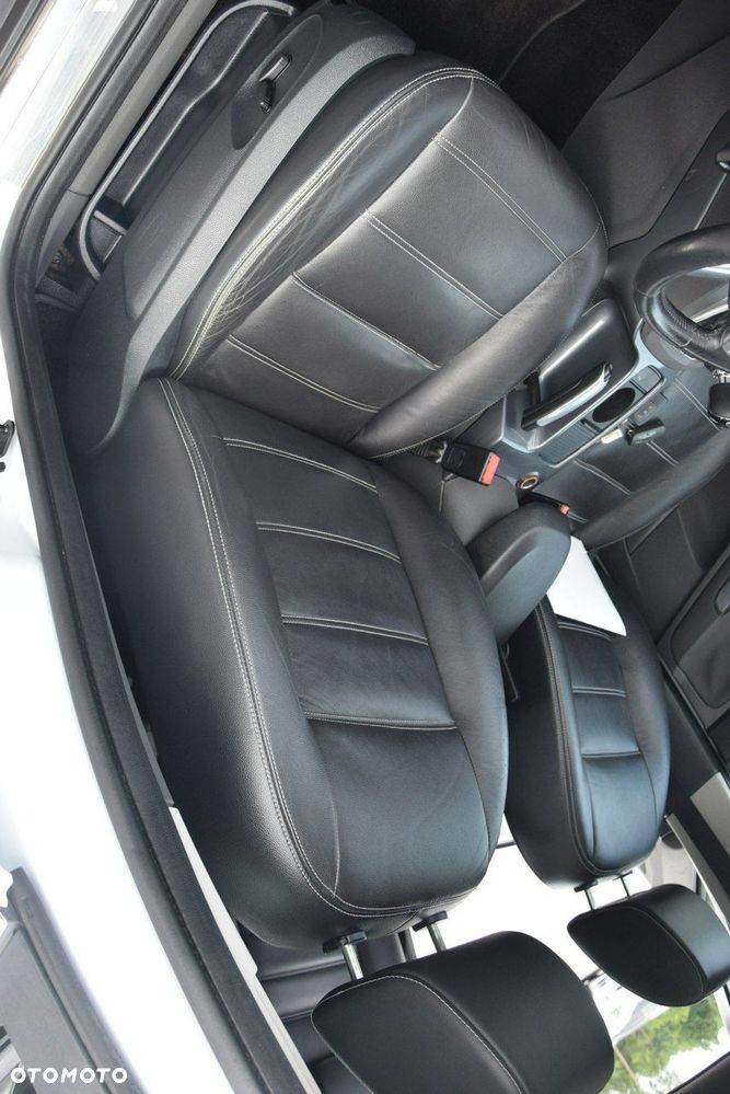 Ford Kuga - 28
