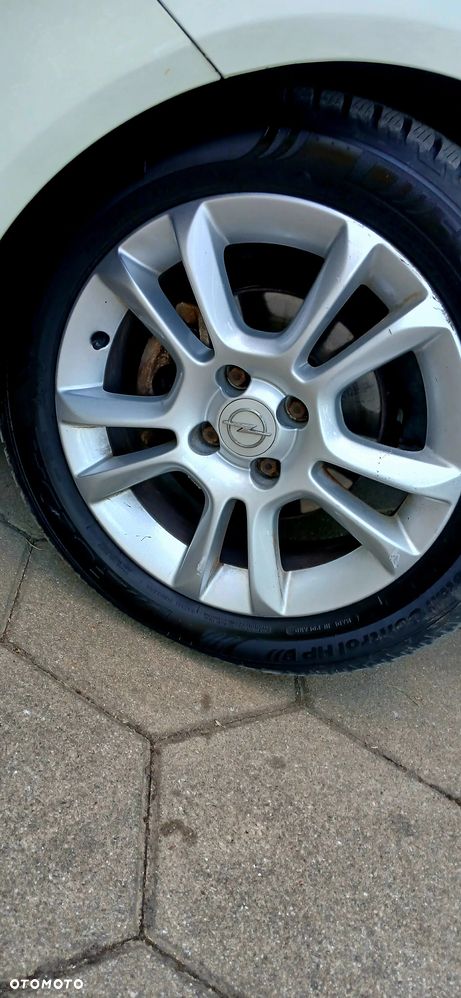 Opel Corsa 1.4 16V Enjoy - 5
