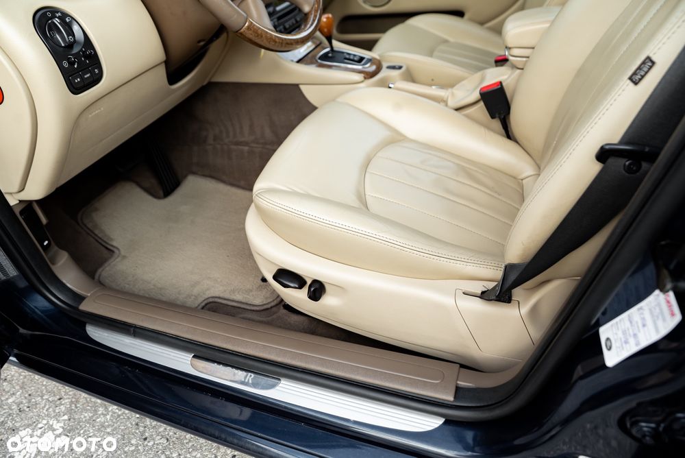 Jaguar X-Type 2.5 V6 4x4 Executive - 21