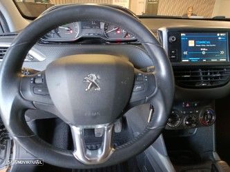 Peugeot 2008 1.2 PureTech Style - 21