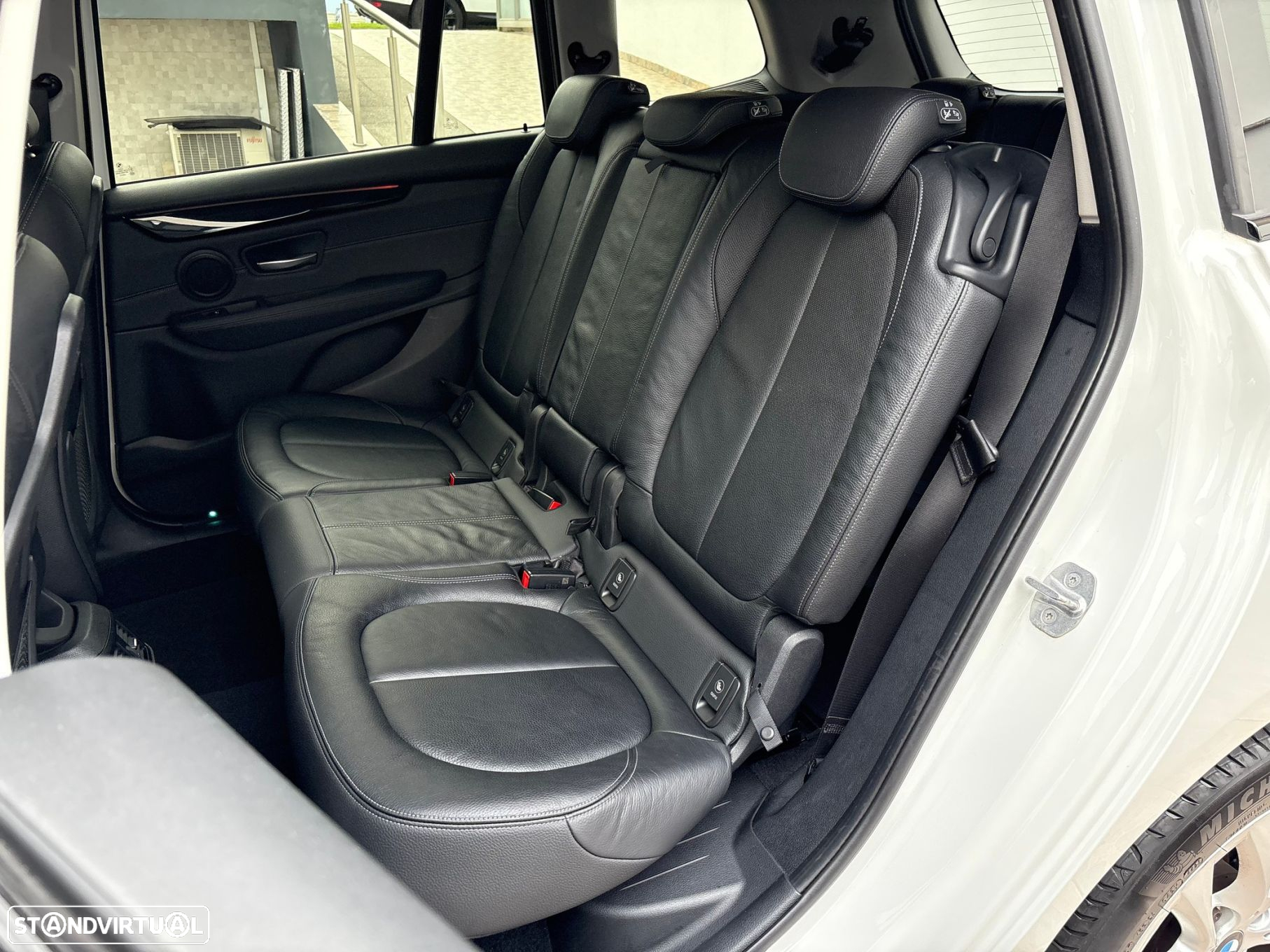 BMW 216 Gran Tourer d 7L Line Luxury - 12