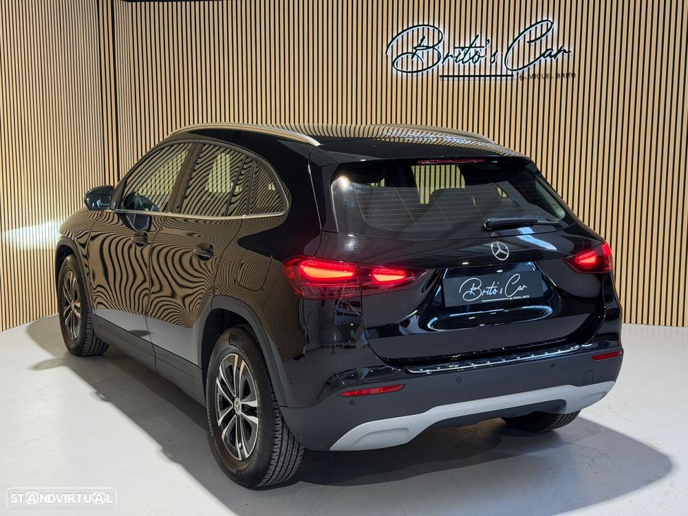 Mercedes-Benz GLA 180 7G-DCT Progressive - 4
