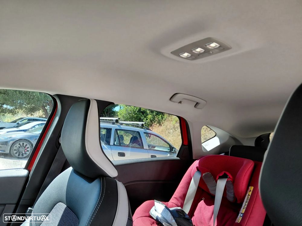 Renault Captur 1.6 E-Tech Plug-In Exclusive - 14