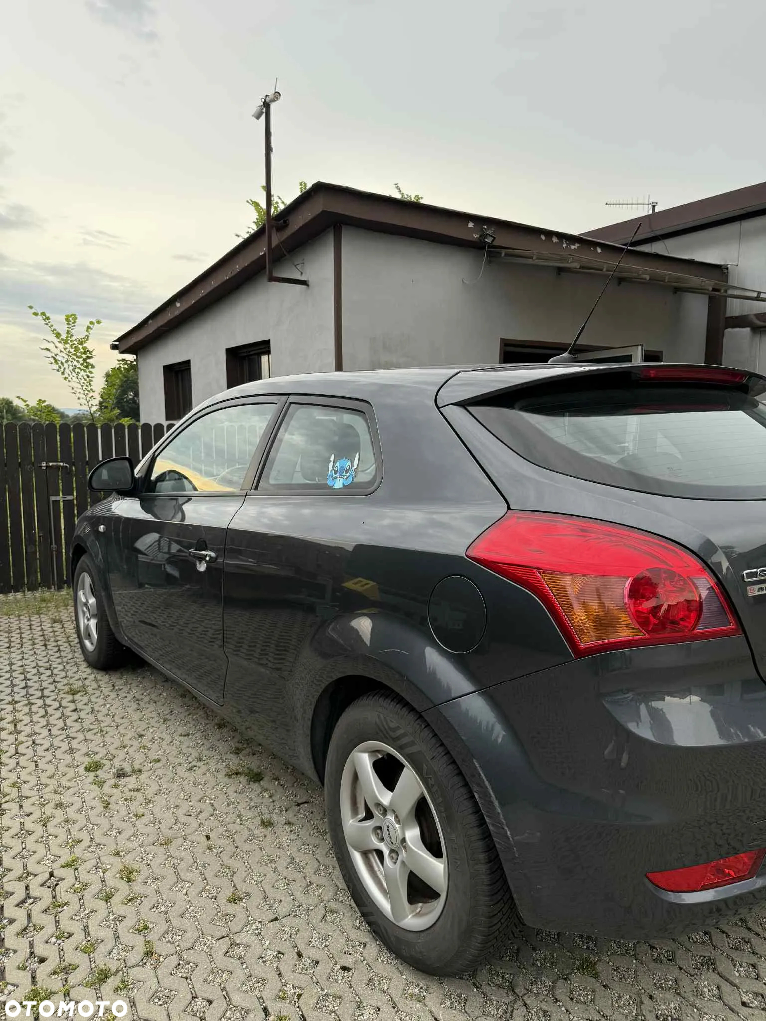 Kia Ceed - 4