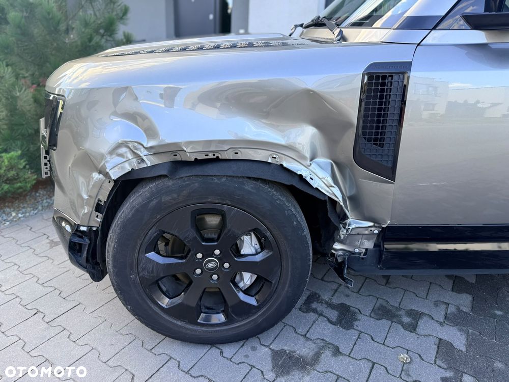 Land Rover Defender 3.0 D300 mHEV X-Dynamic HSE - 9