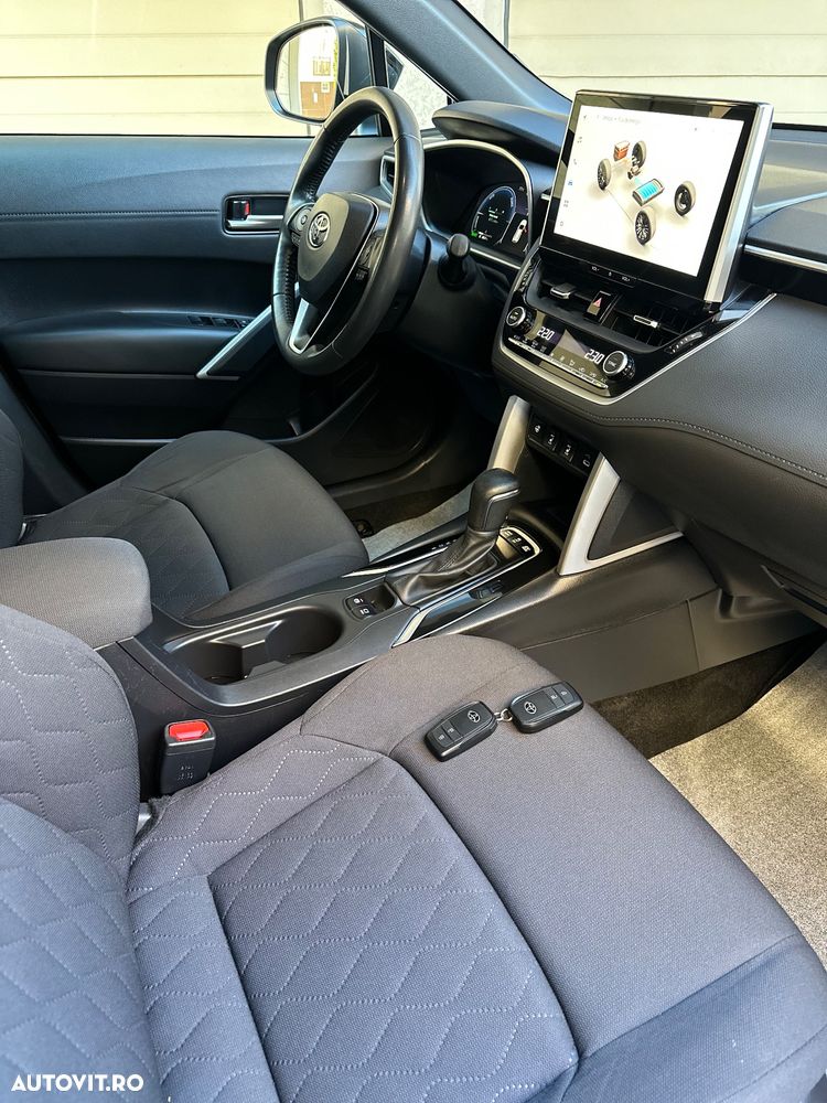 Toyota Corolla Cross Hybrid 1.8 VVT-i Lounge - 13