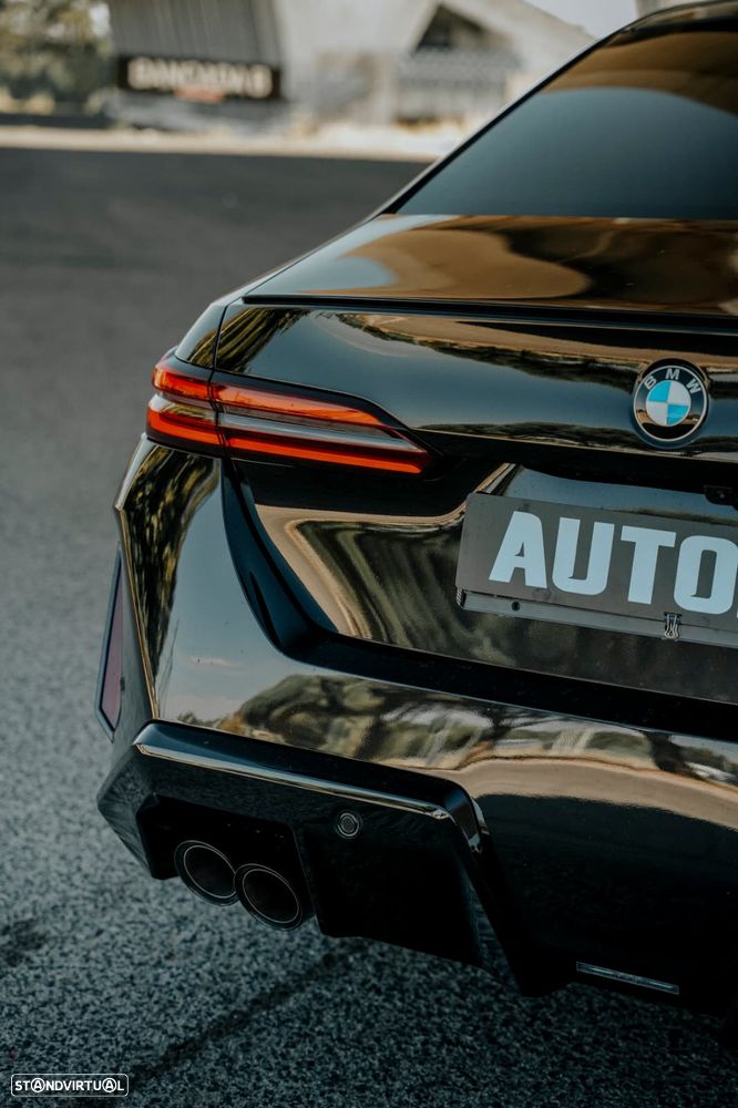 BMW M5 Standard - 57