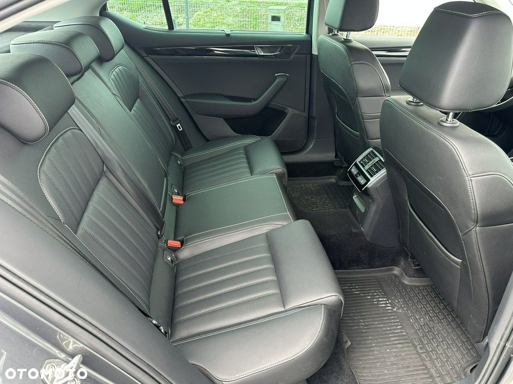 Skoda Superb 2.0 TSI 4x4 L&K DSG - 35