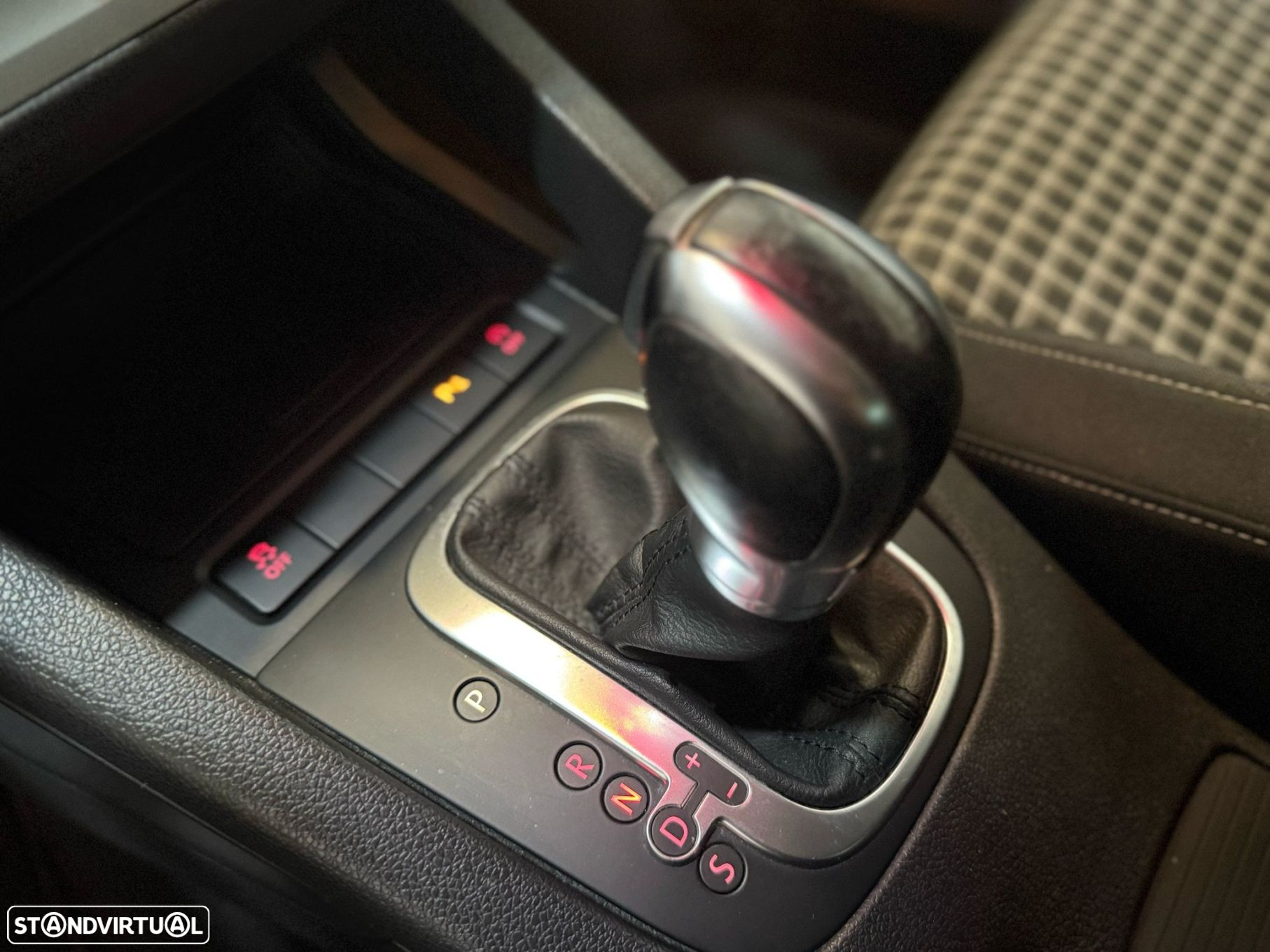 VW Scirocco 2.0 TDI Sport DSG - 17
