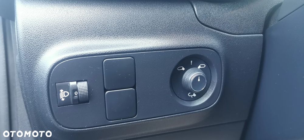 Citroën C3 1.2 PureTech Shine - 19