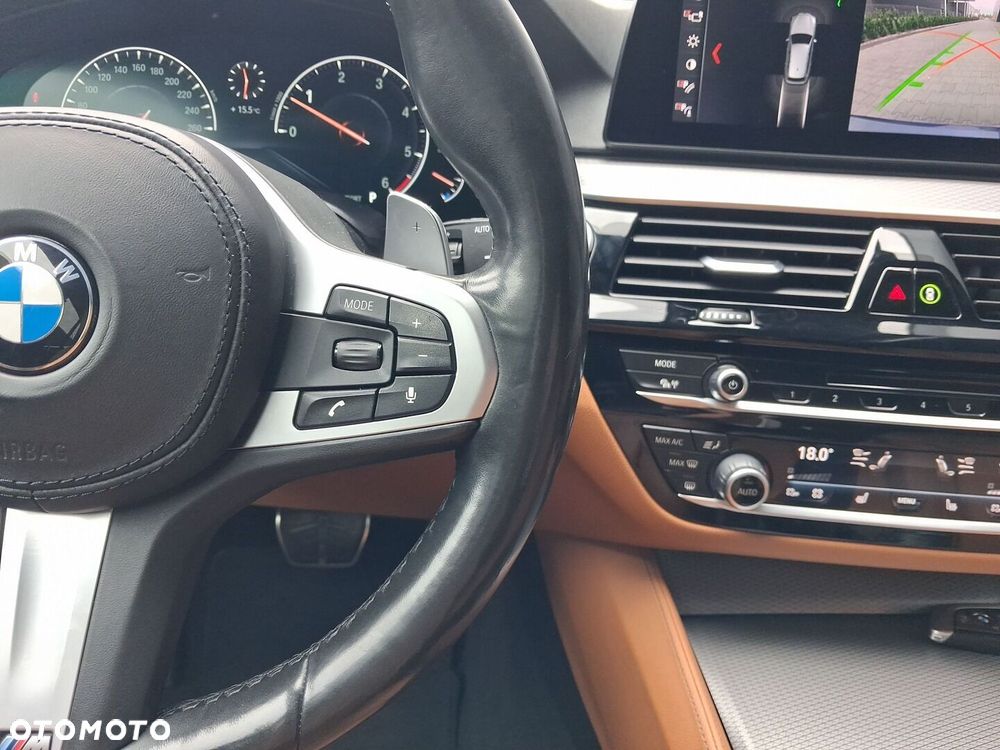 BMW Seria 5 530d xDrive M Sport sport - 18