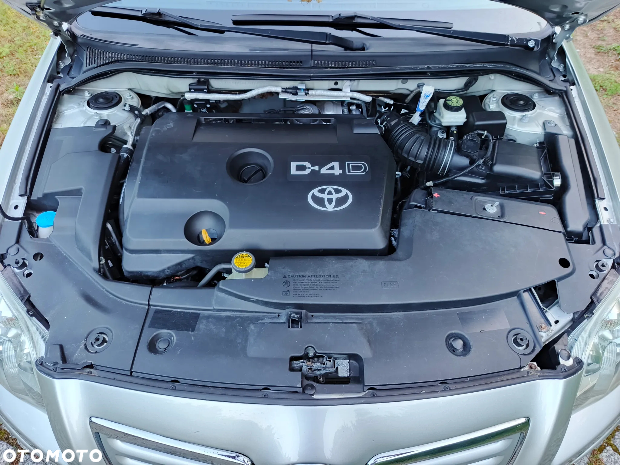 Toyota Avensis 2.0 D-4D Sol - 22