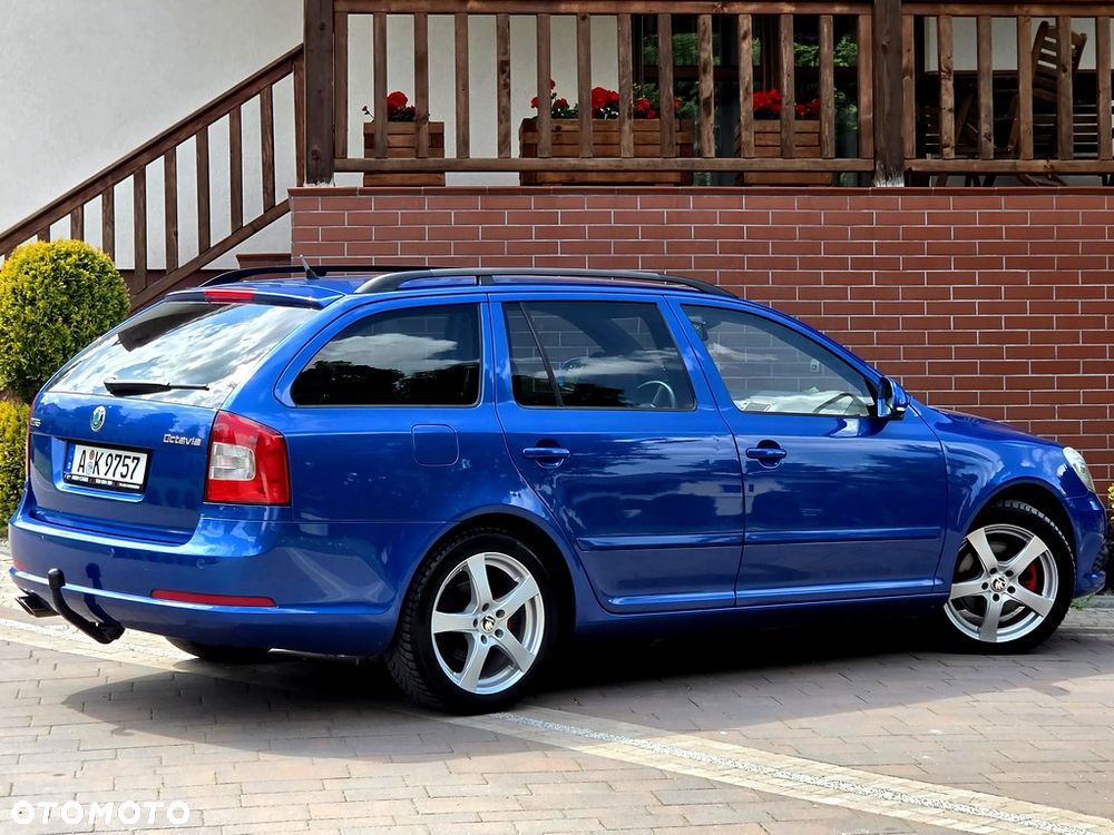 Skoda Octavia 2.0 TDI CR DPF RS - 18