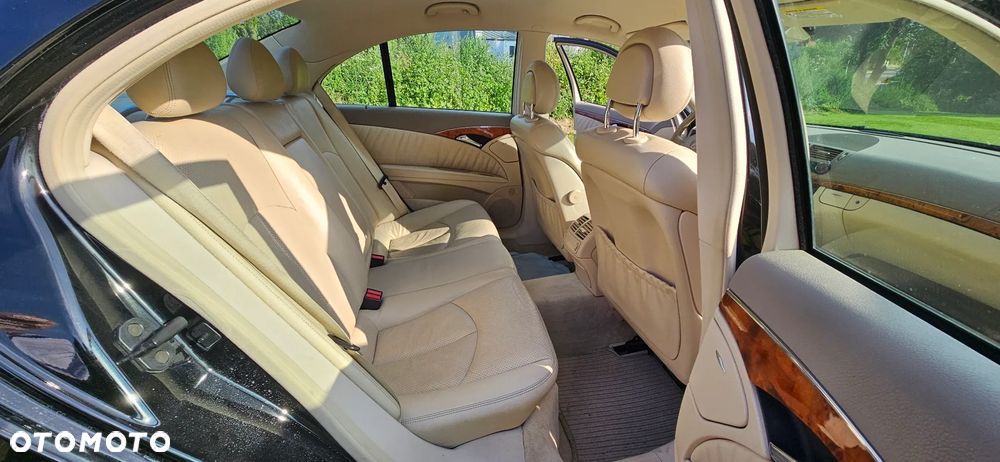 Mercedes-Benz Klasa E - 9