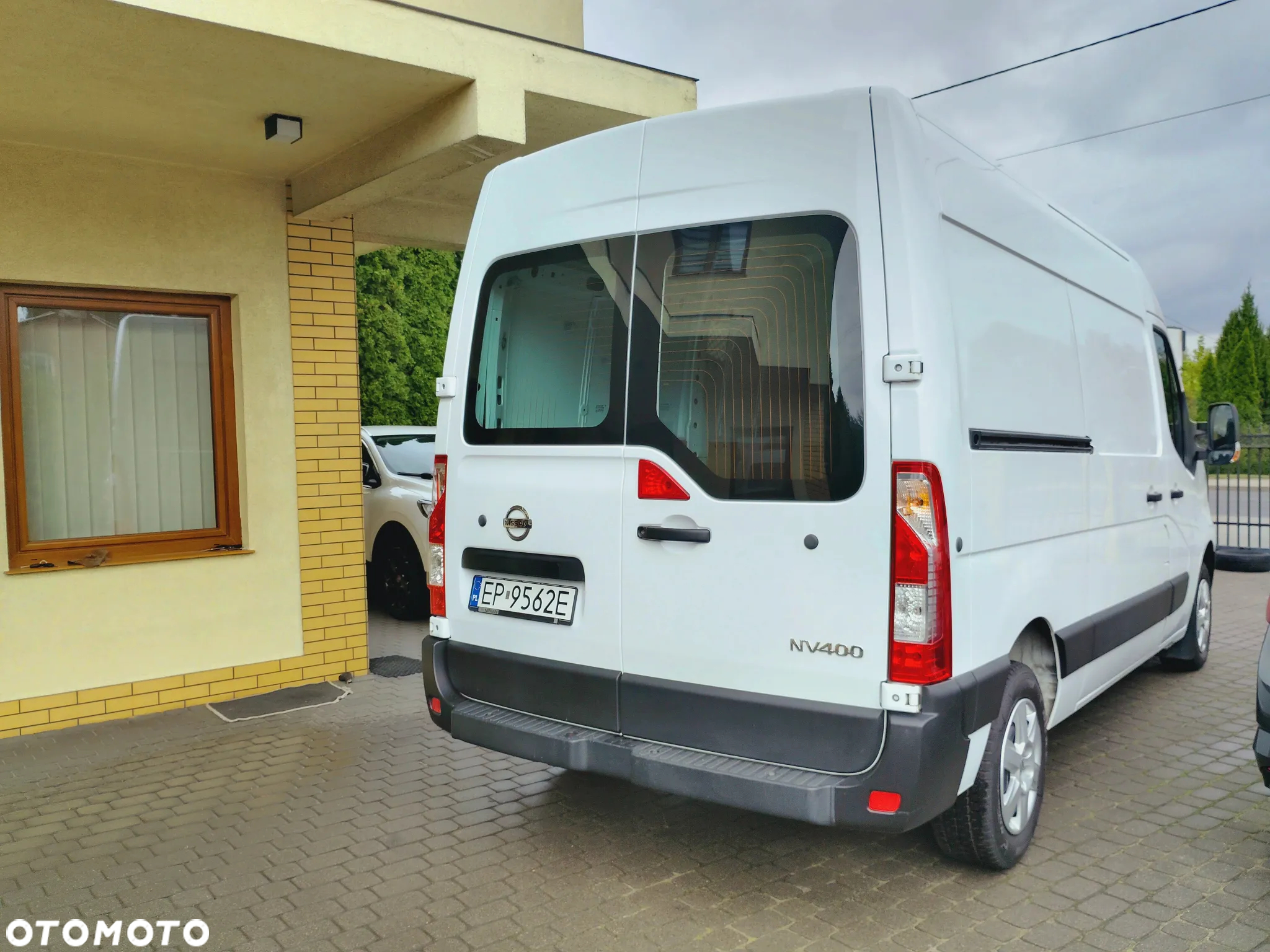 Nissan NV400 - 4