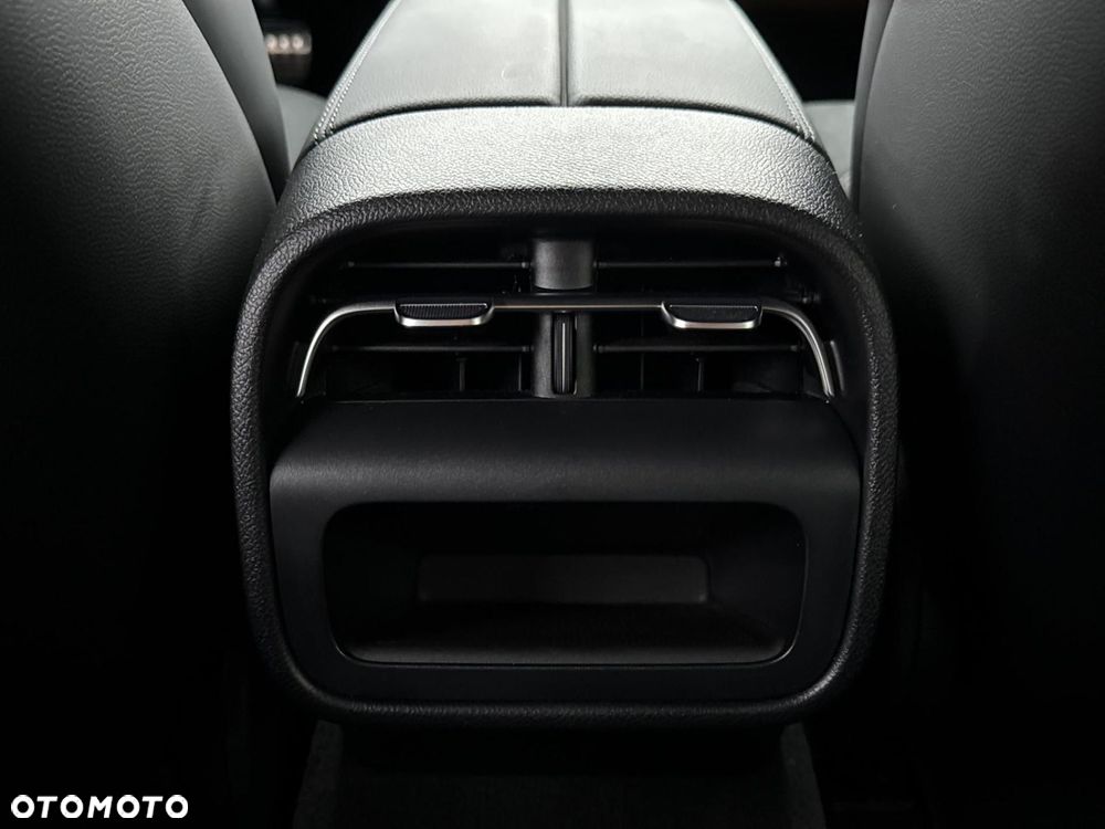 Mercedes-Benz Klasa E - 16