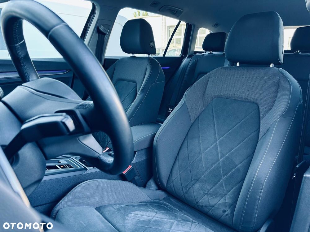 Volkswagen Golf VIII 2.0 TDI Style DSG - 11